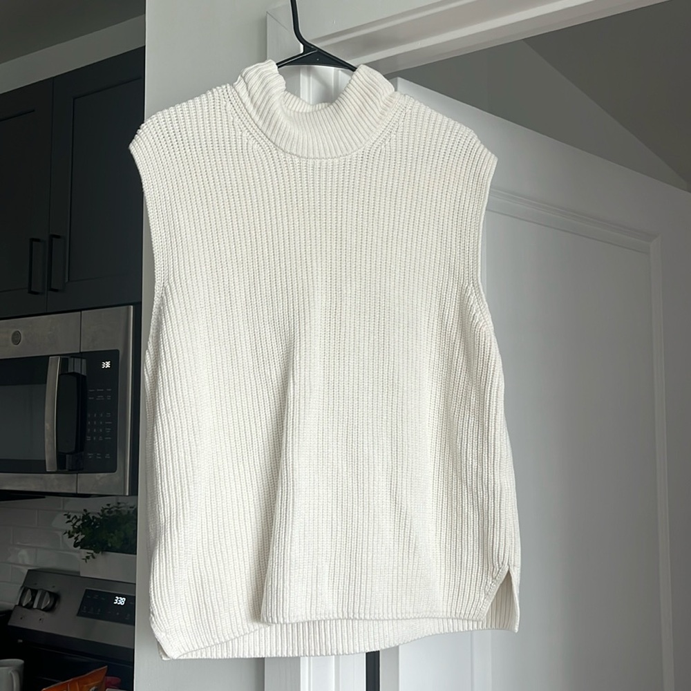 Abercrombie Sleeveless Sweater